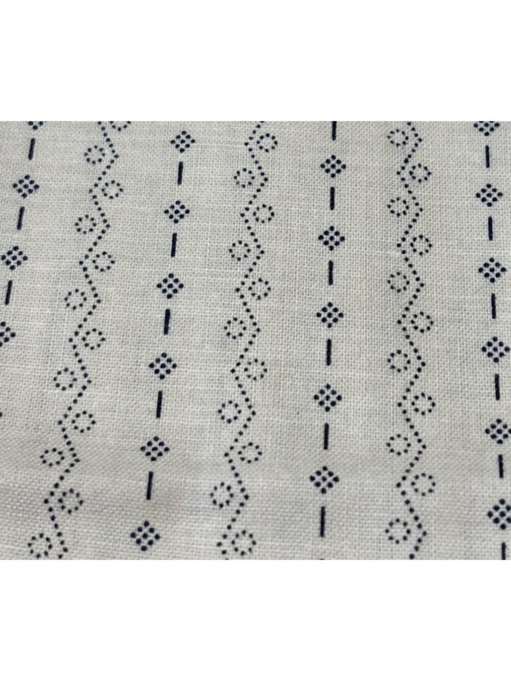 Shirtings Benartex Cotton Fabric Fat Quarter 18x22 Quilting Sewing Style 738